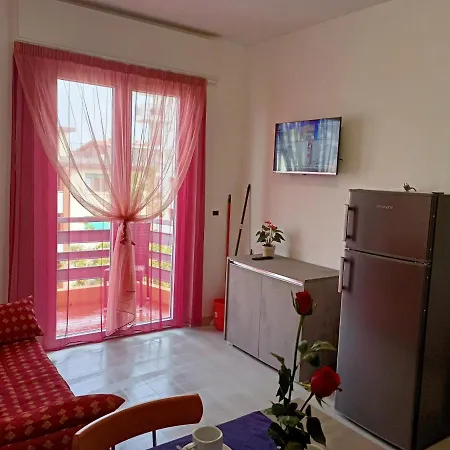 Carlo Apartment